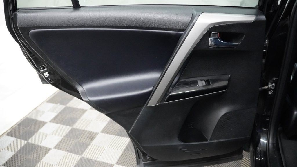 2017 Toyota Rav4 Image 15