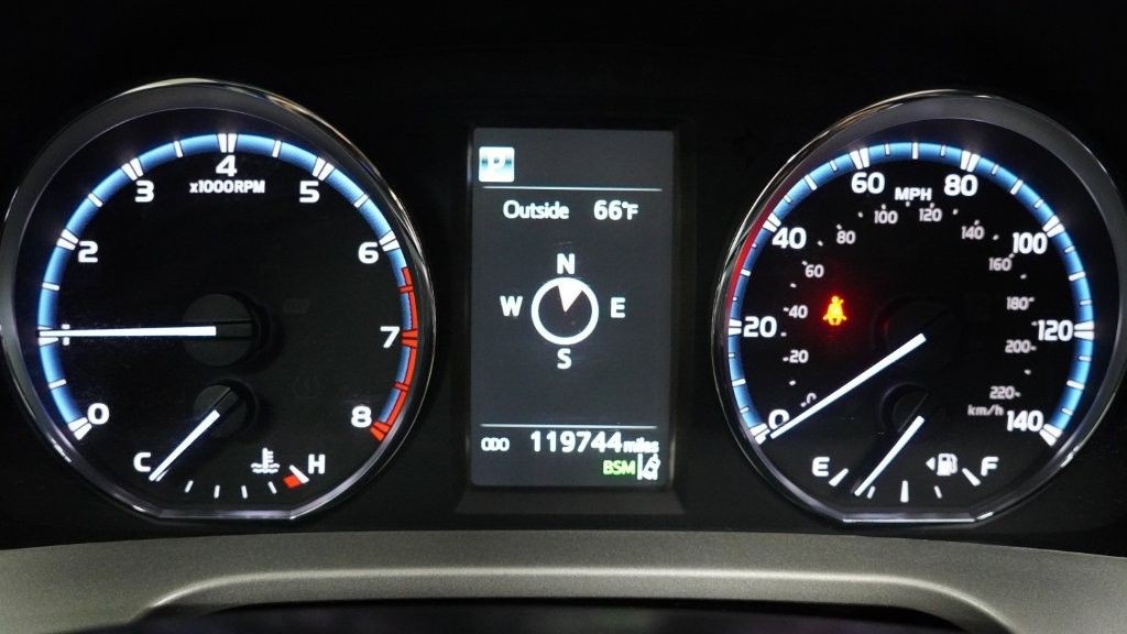 2017 Toyota Rav4 Image 25