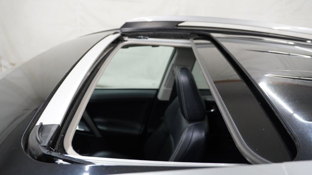2017 Toyota Rav4 Image 30