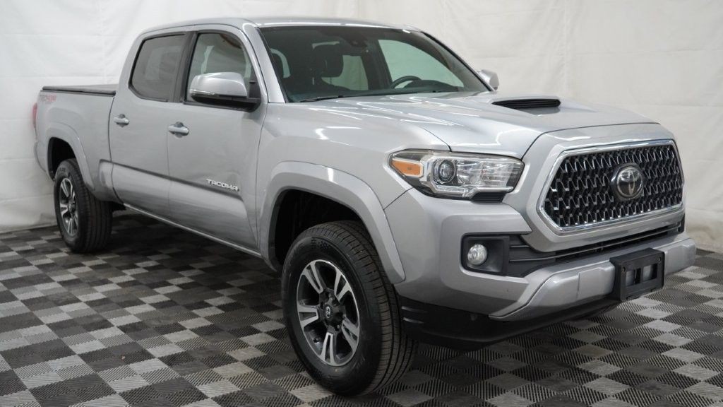 2018 Toyota Tacoma Image 1