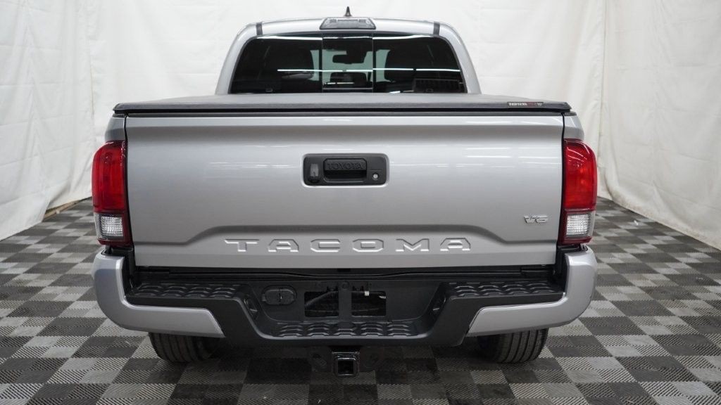 2018 Toyota Tacoma Image 6