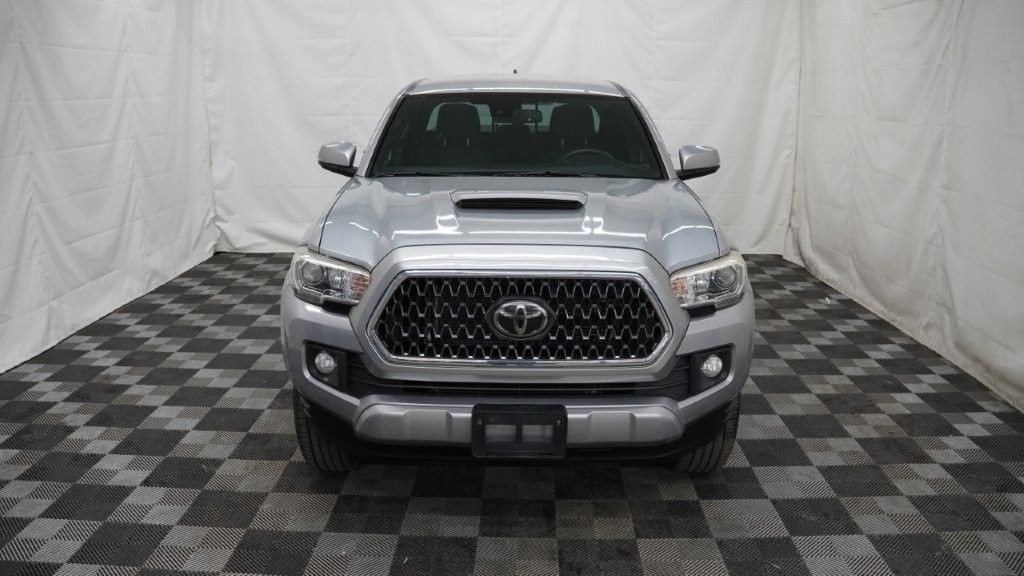 2018 Toyota Tacoma Image 8
