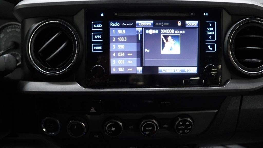 2018 Toyota Tacoma Image 25