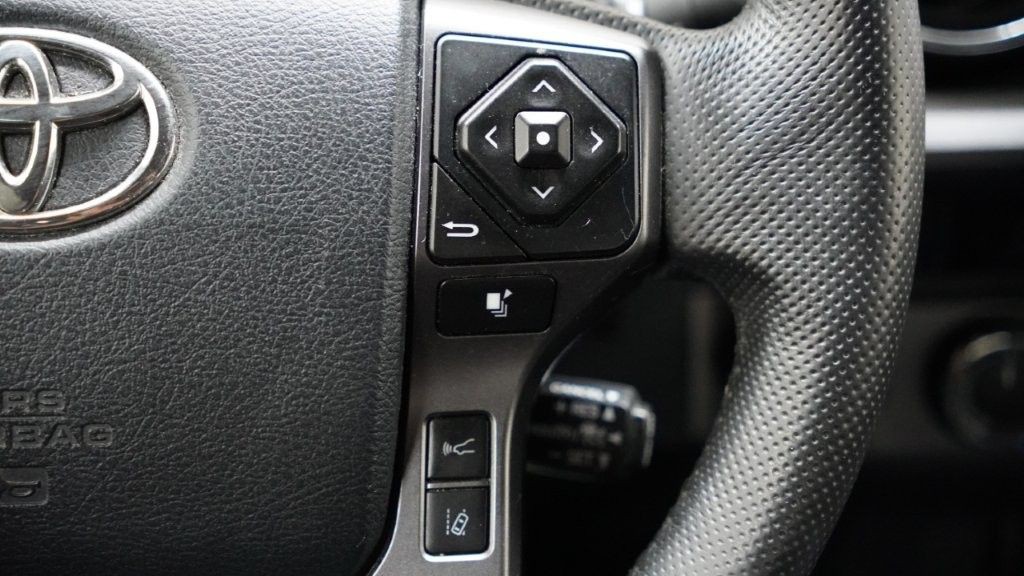 2018 Toyota Tacoma Image 29