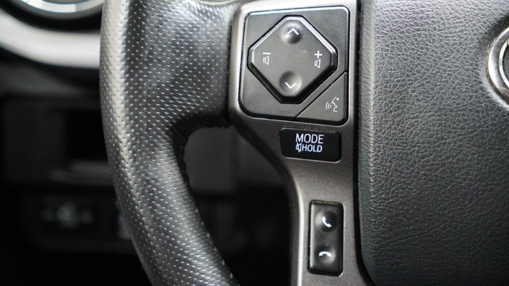 2018 Toyota Tacoma Image 30