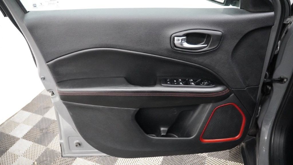 2020 Jeep Compass Image 13