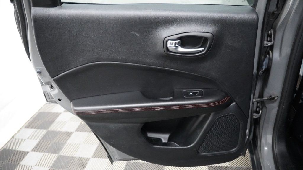 2020 Jeep Compass Image 16