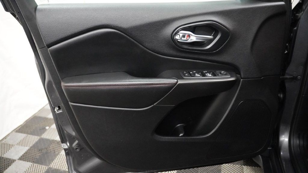 2020 Jeep Cherokee Image 14