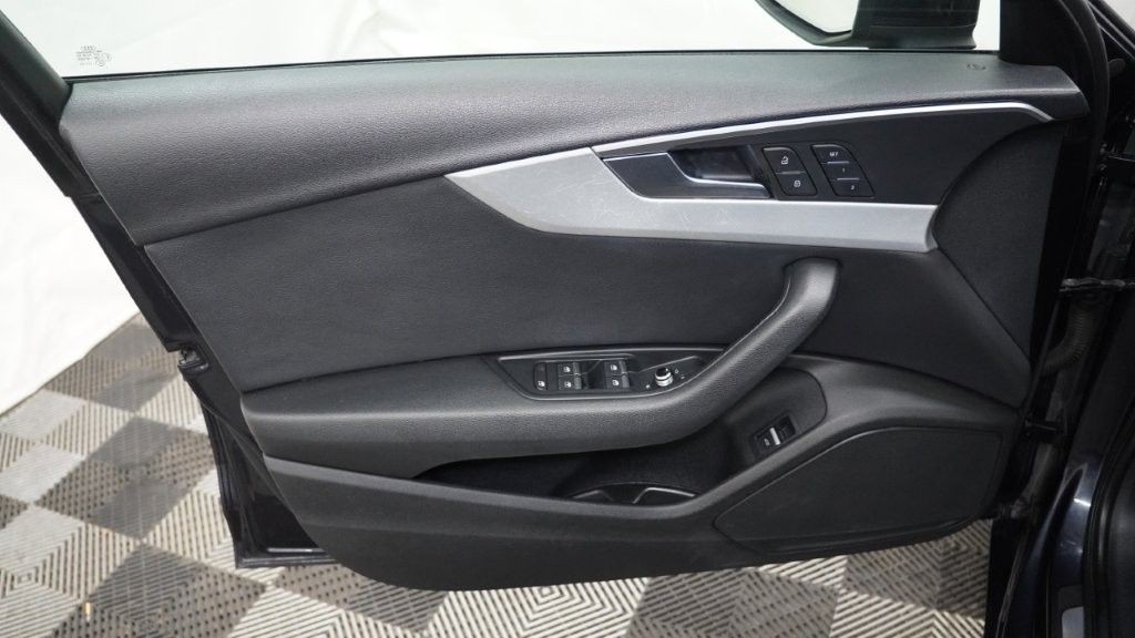 2017 Audi A4 Image 13