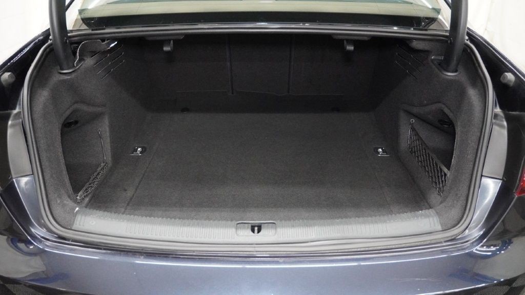 2017 Audi A4 Image 23