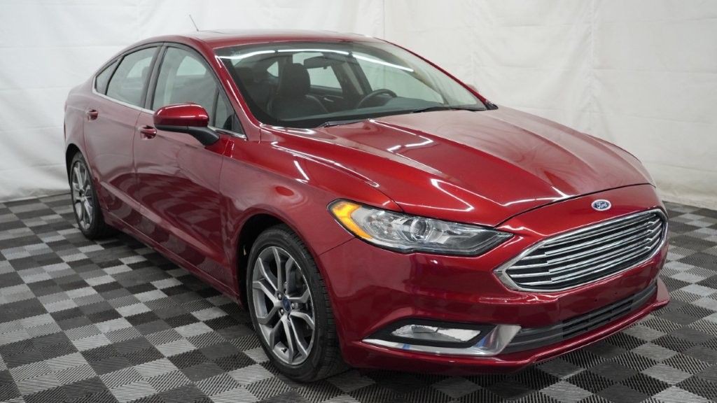2017 Ford Fusion Image 1