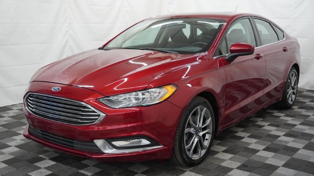 2017 Ford Fusion Image 2