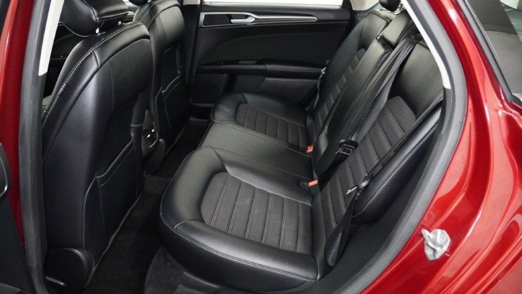 2017 Ford Fusion Image 15