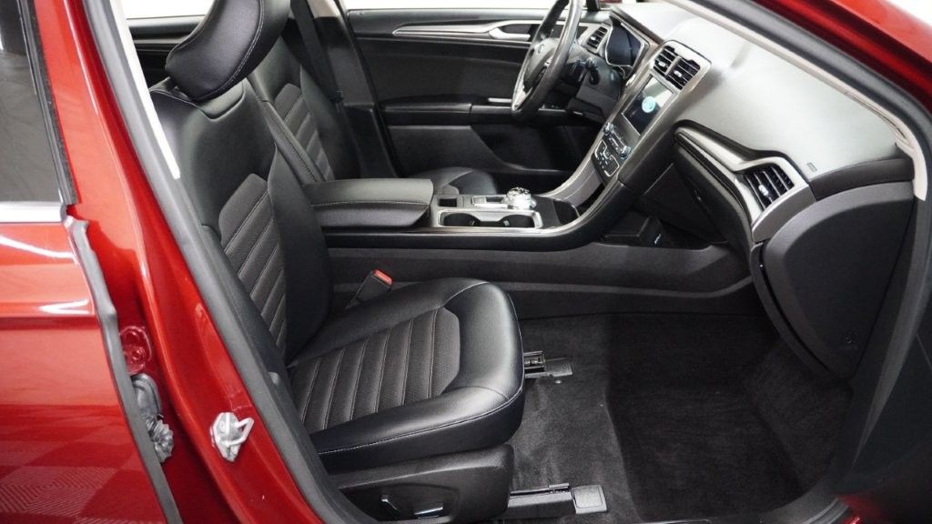 2017 Ford Fusion Image 17