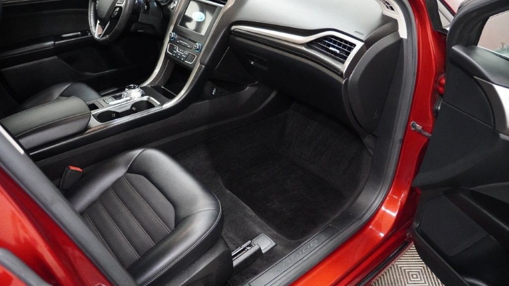 2017 Ford Fusion Image 18