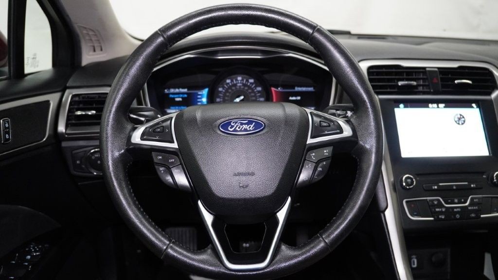 2017 Ford Fusion Image 28