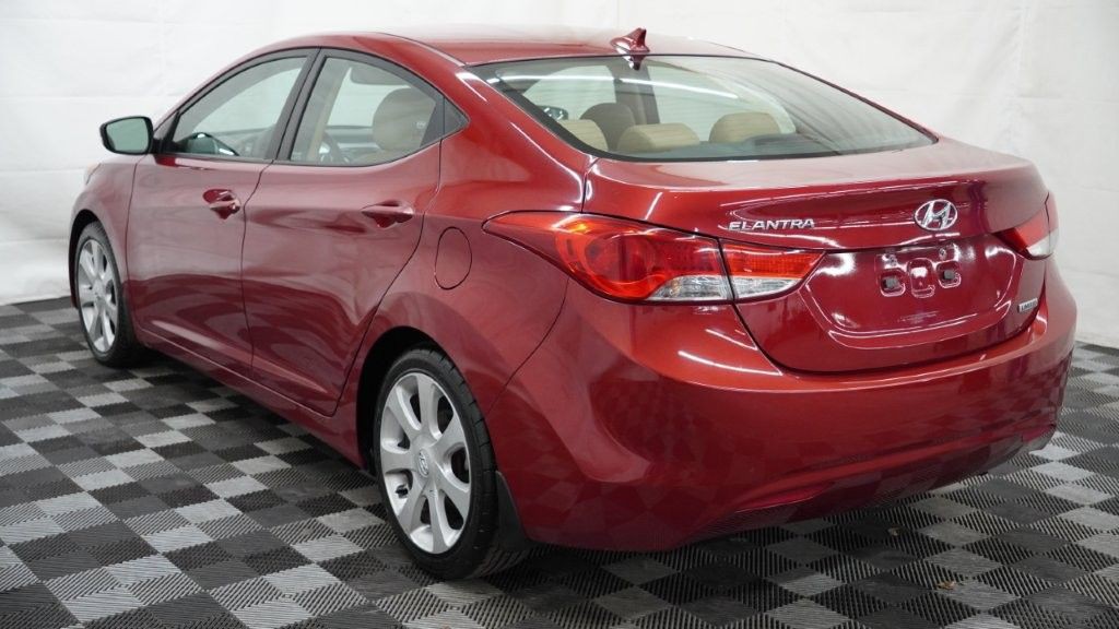 2012 Hyundai Elantra Image 8