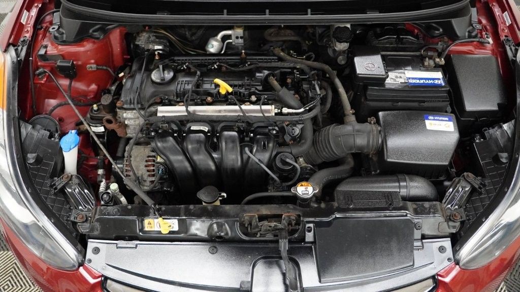 2012 Hyundai Elantra Image 10