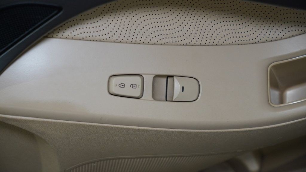 2012 Hyundai Elantra Image 21