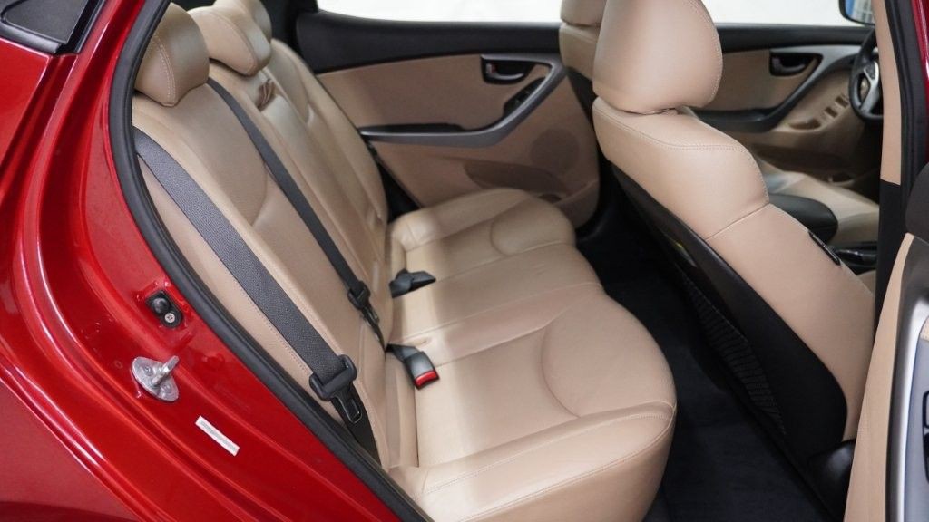 2012 Hyundai Elantra Image 23