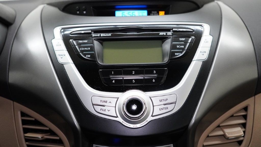 2012 Hyundai Elantra Image 25