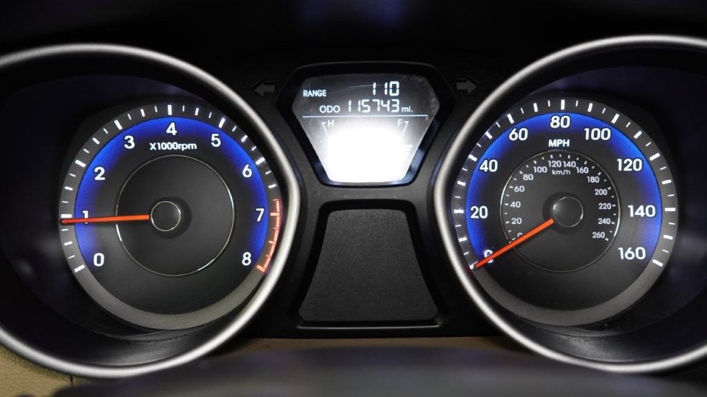 2012 Hyundai Elantra Image 31