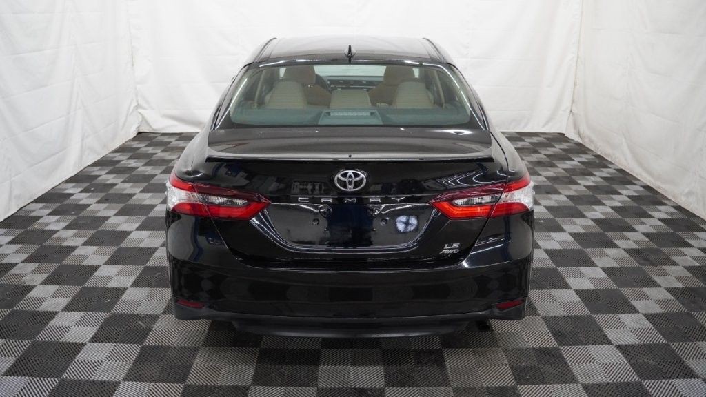 2019 Toyota Camry Image 3