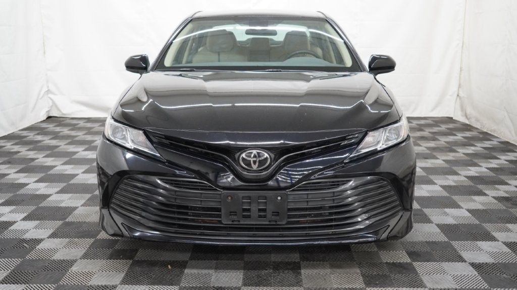 2019 Toyota Camry Image 4