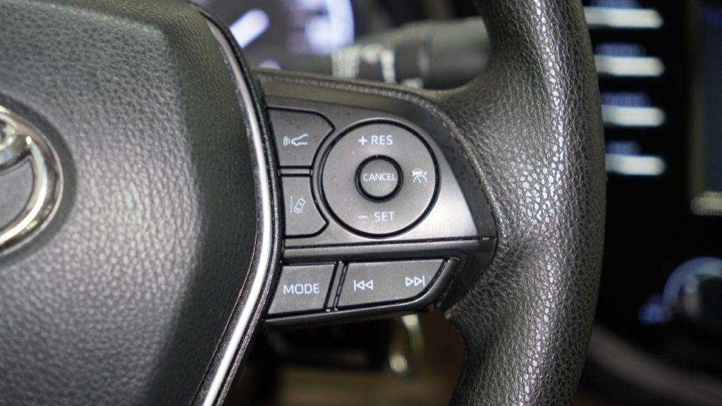 2019 Toyota Camry Image 28