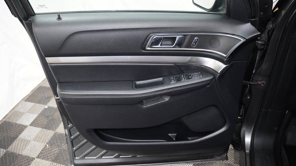2018 Ford Explorer Image 12