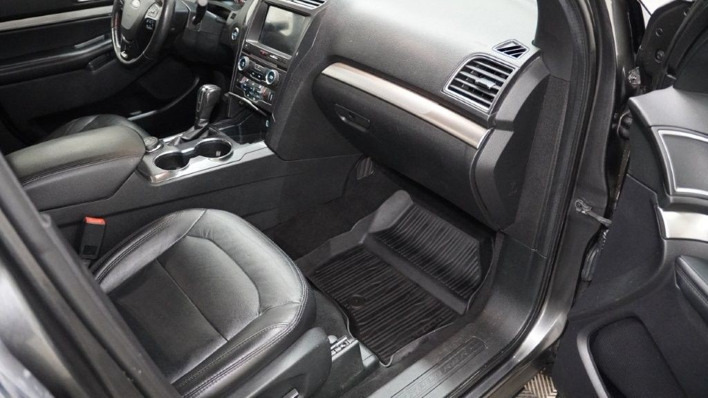 2018 Ford Explorer Image 18