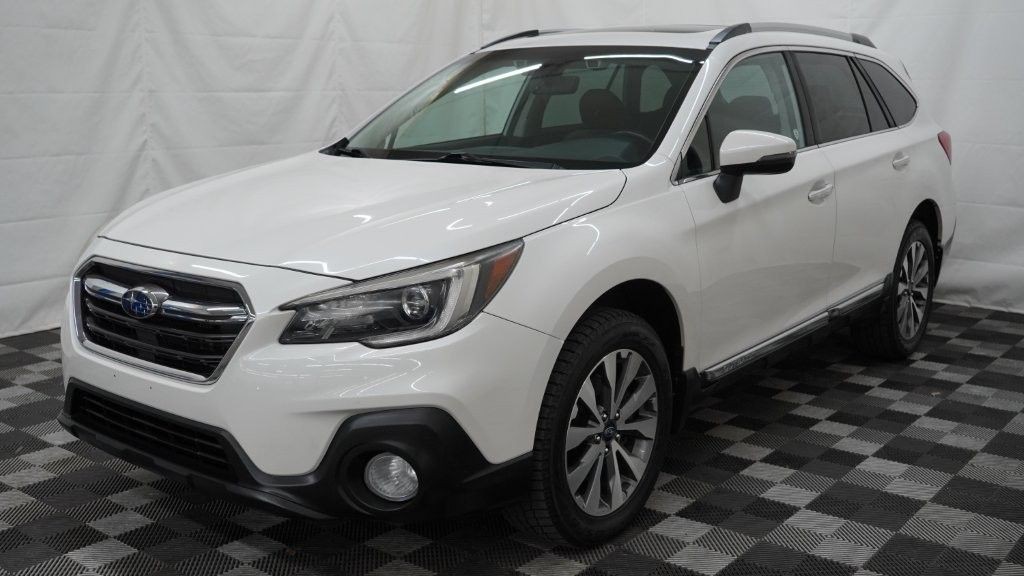 2018 Subaru Outback Image 2