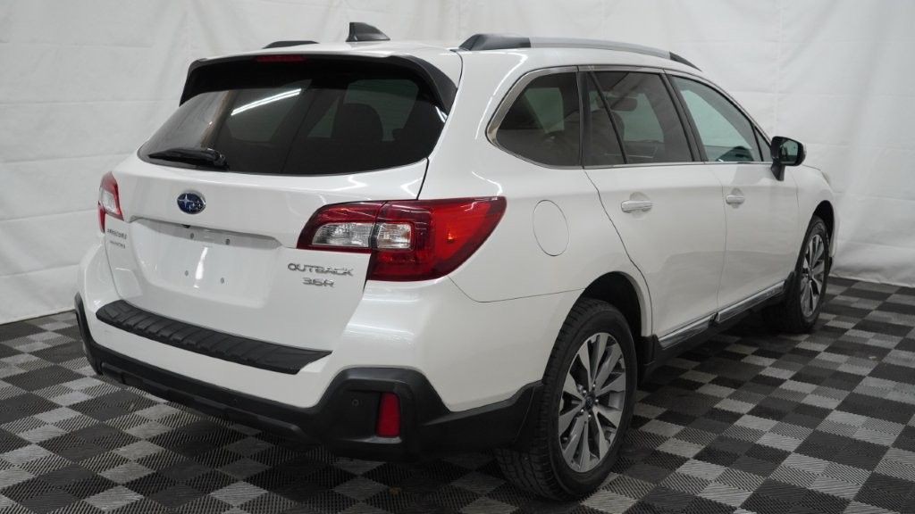 2018 Subaru Outback Image 3