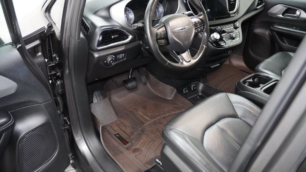 2019 Chrysler Pacifica Image 11