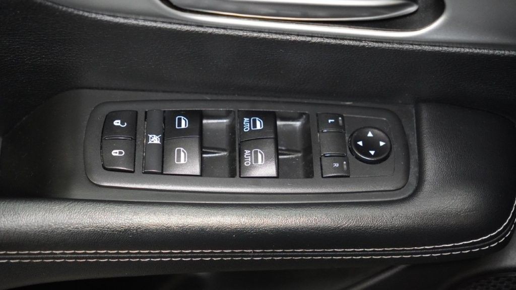 2019 Chrysler Pacifica Image 14