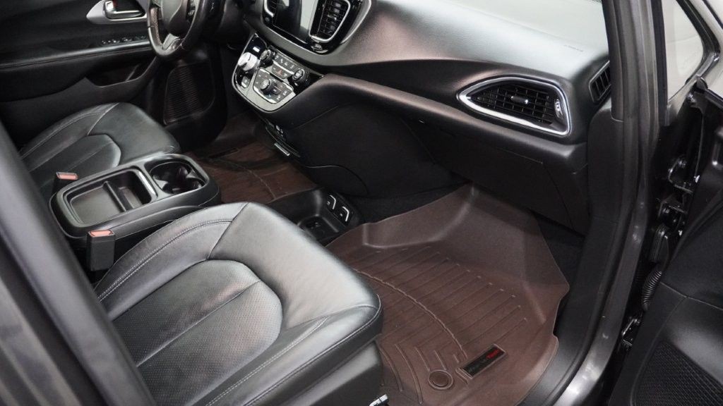2019 Chrysler Pacifica Image 15