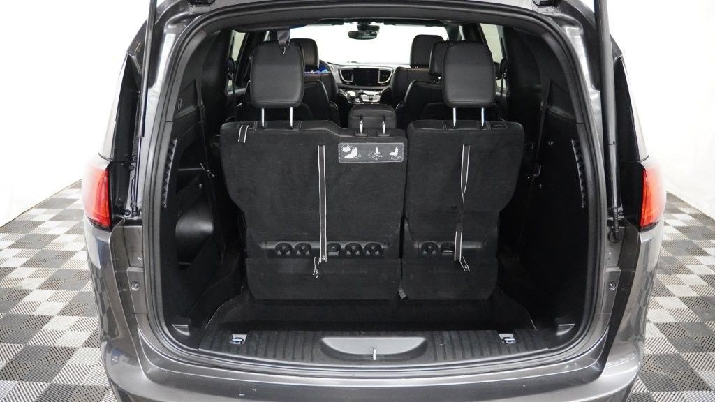 2019 Chrysler Pacifica Image 20