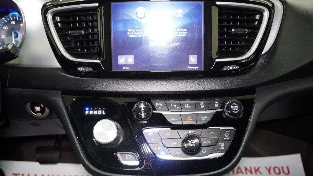 2019 Chrysler Pacifica Image 21