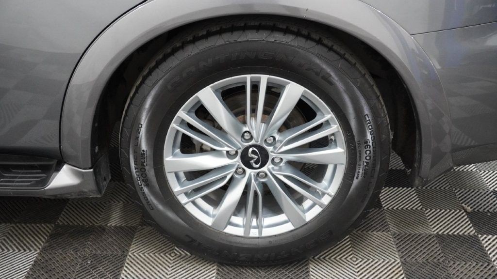 2019 INFINITI QX80 Image 9