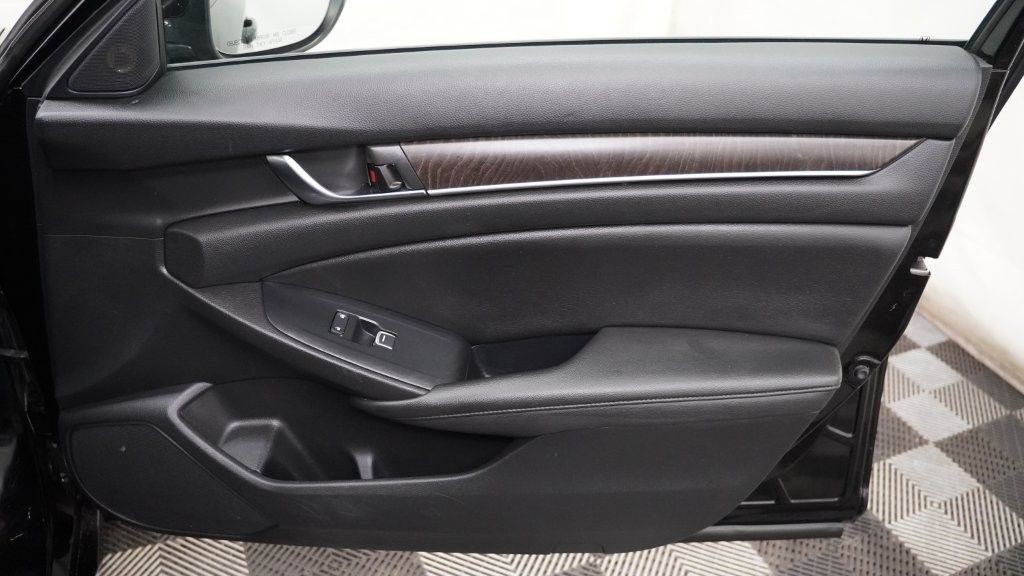 2019 Honda Accord Image 17