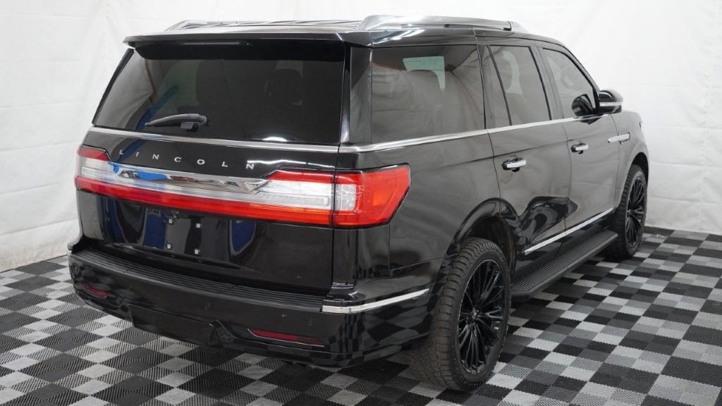 2019 Lincoln Navigator Image 5