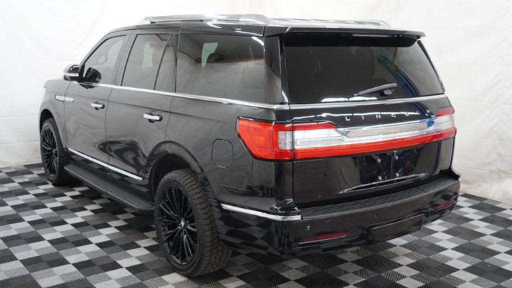 2019 Lincoln Navigator Image 8