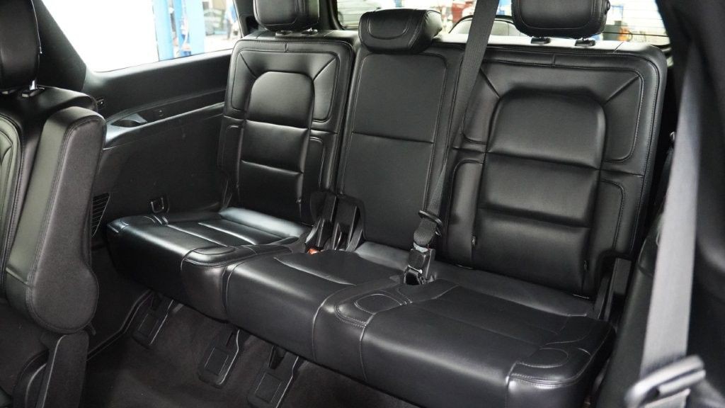 2019 Lincoln Navigator Image 13