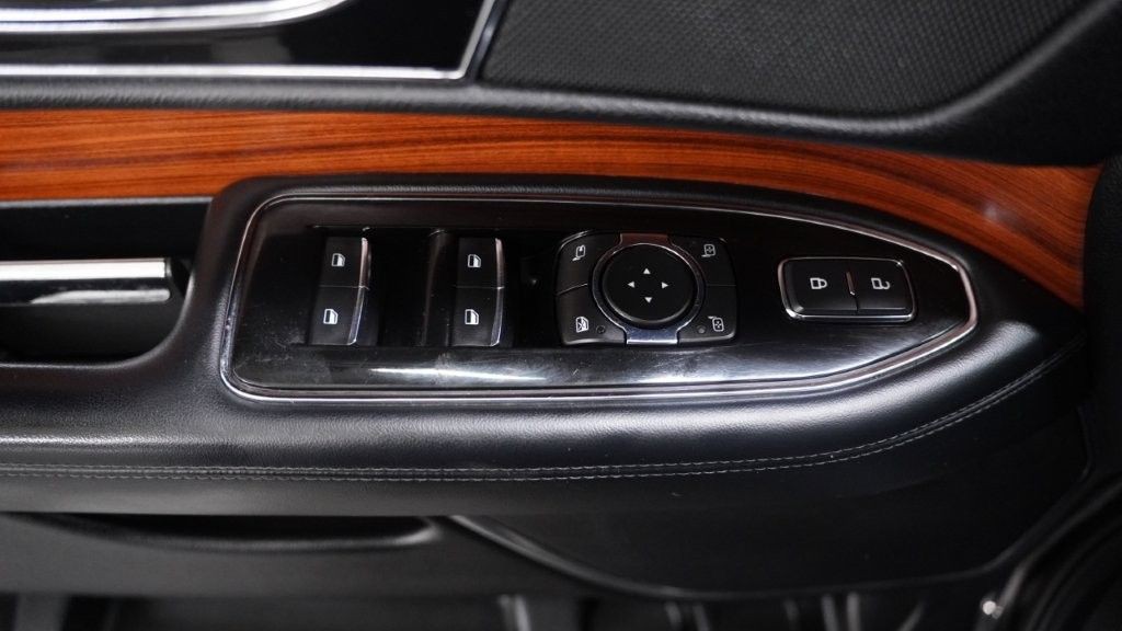 2019 Lincoln Navigator Image 16