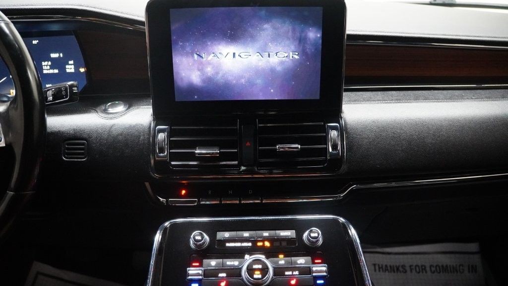 2019 Lincoln Navigator Image 25