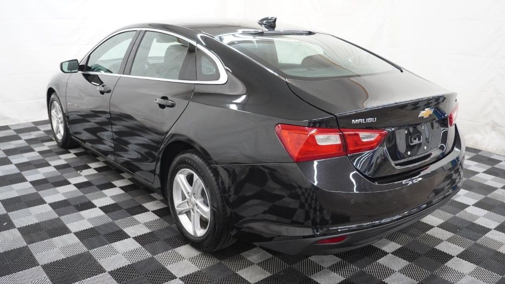 2023 Chevrolet Malibu Image 6