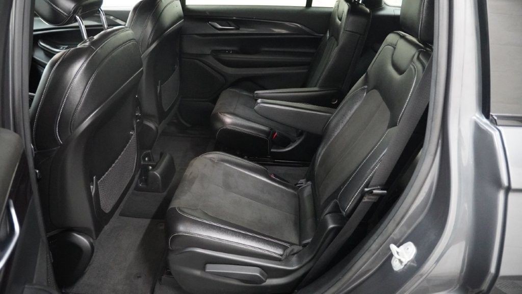 2023 Jeep Grand Cherokee Image 16
