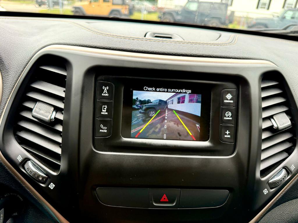 2016 Jeep Cherokee Image 27