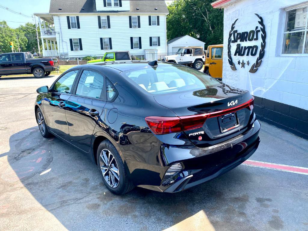 2022 Kia Forte Image 6