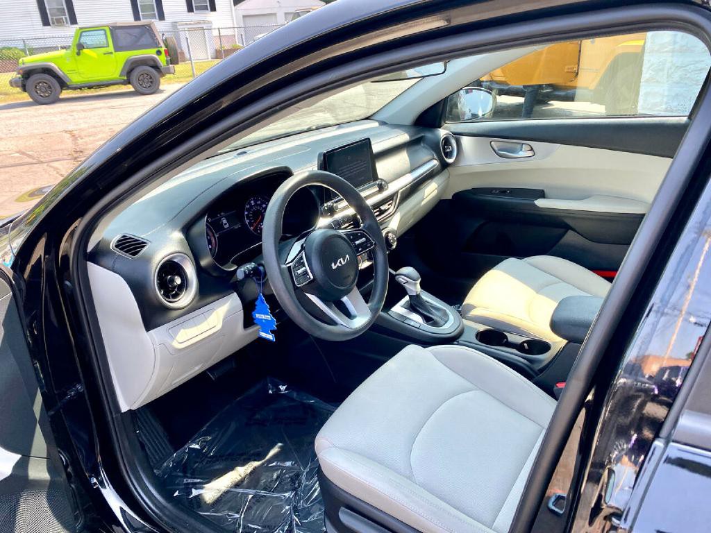 2022 Kia Forte Image 16